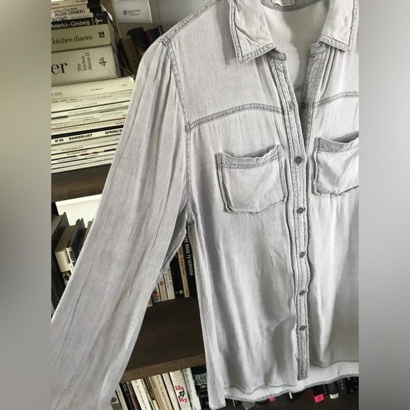 EUC Gentle Fawn Vintage Vibe Light Grey Collared Chambray Shirt S - Picture 6 of 16